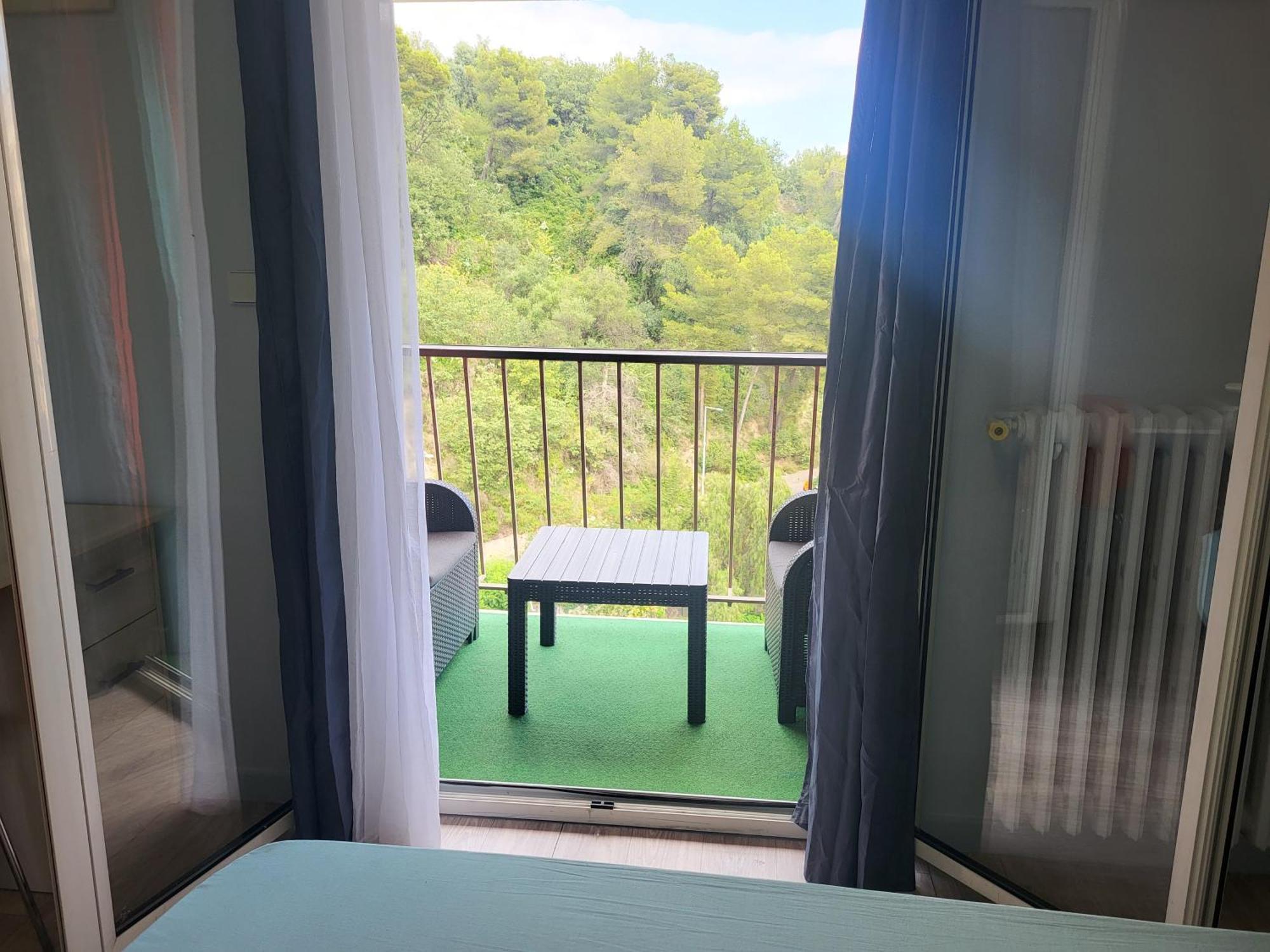 Private Room-2 In Hannana Apartment- 2 Min Walk To Tram 12 Min To Nice Train Station 15 Min To Massena Place Екстер'єр фото