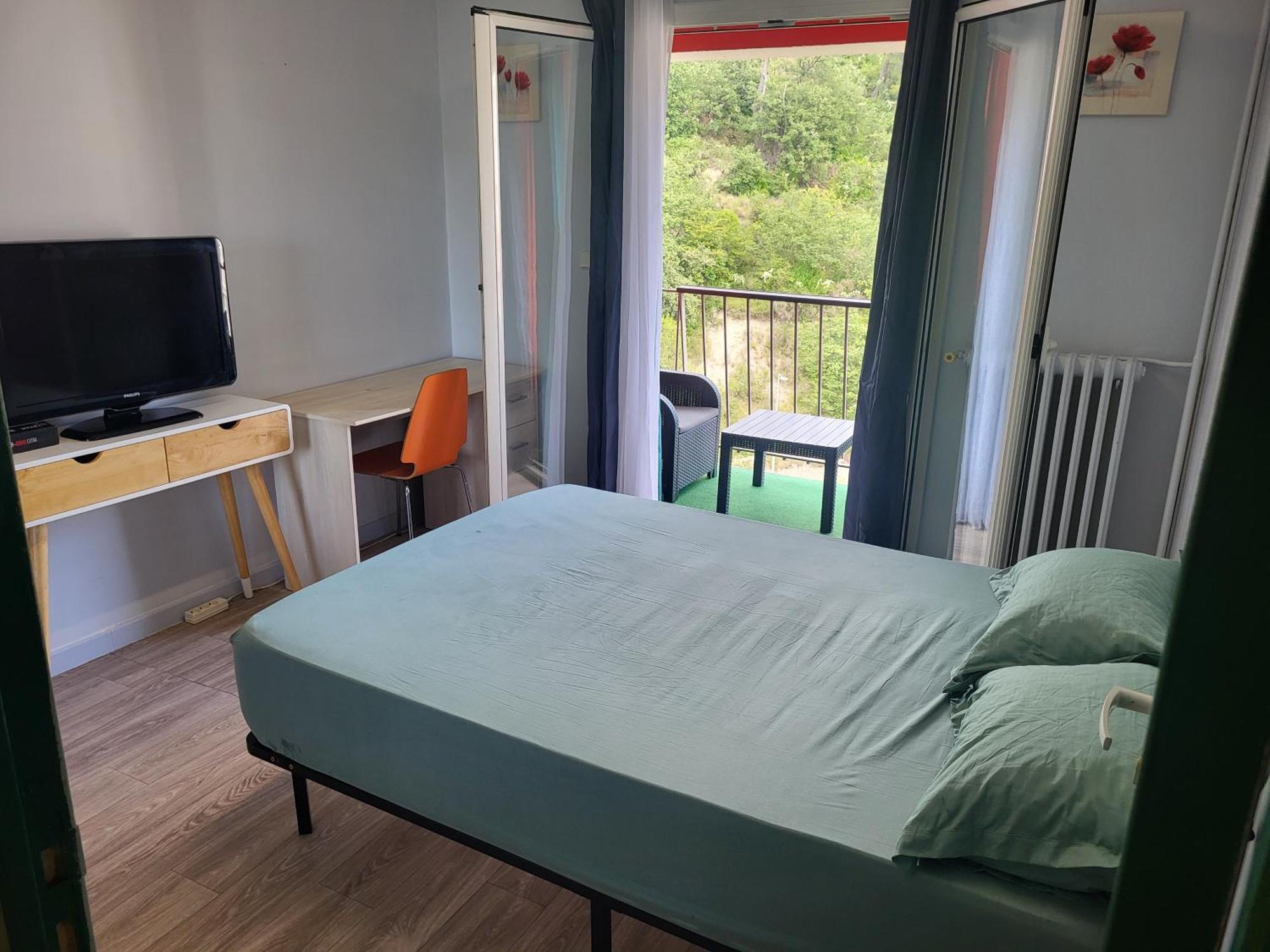 Private Room-2 In Hannana Apartment- 2 Min Walk To Tram 12 Min To Nice Train Station 15 Min To Massena Place Екстер'єр фото